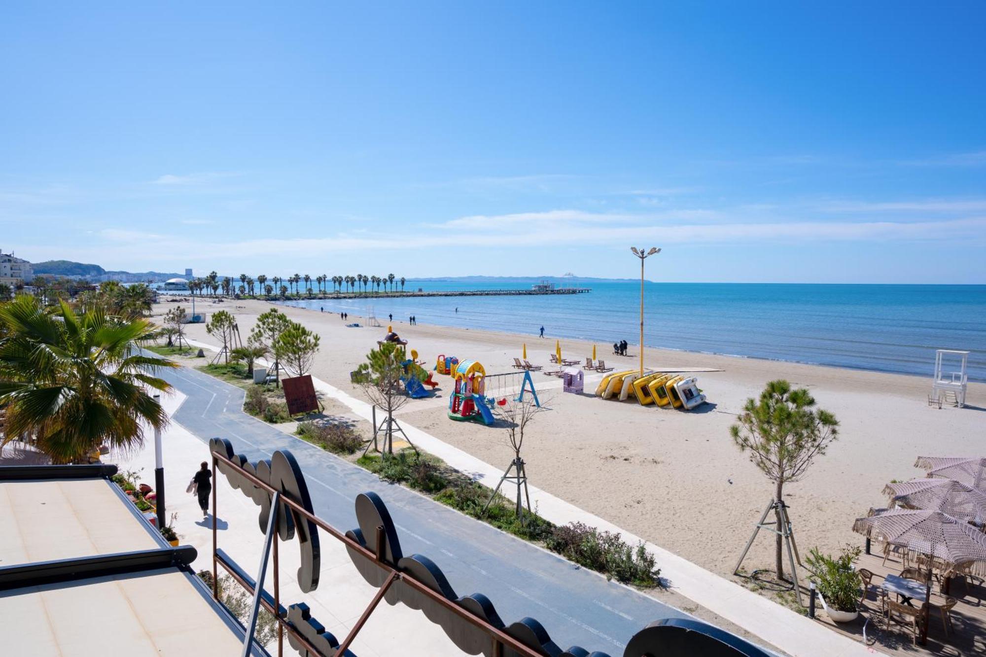 Sea View-Apartment On The Beach - Durrs2 Дуррес Екстер'єр фото